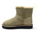 Купить UGG Mini Bailey Graphic Logo Suede Olive