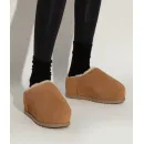 Купить UGG Pumped Slide Chestnut