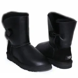 UGG Bailey Button Metallic Black