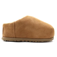 UGG Pumped Slide Chestnut
